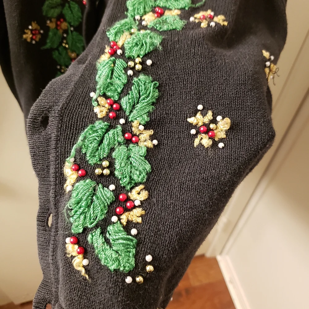 Vintage Christmas Sweater Cardigan - Picture 5 of 9